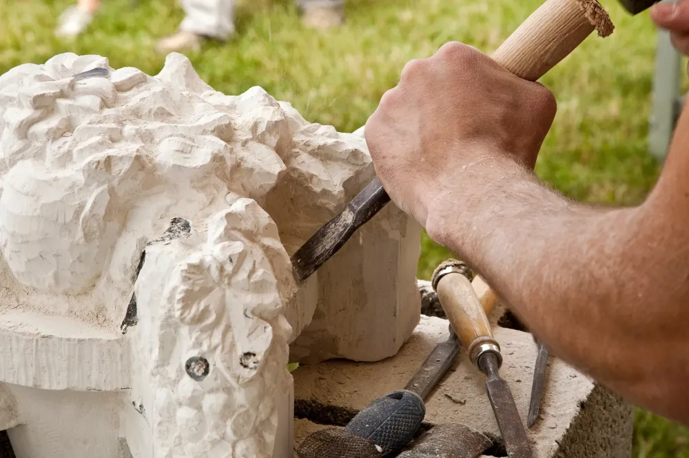 Sculpture en pierre à Liège